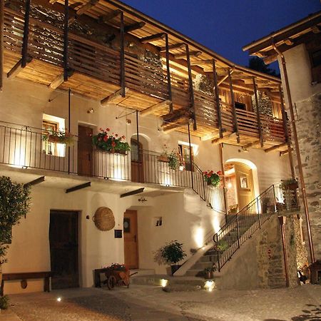 Ostello Del Castello Tirano Kültér fotó