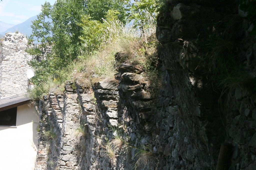 Ostello Del Castello Tirano Kültér fotó
