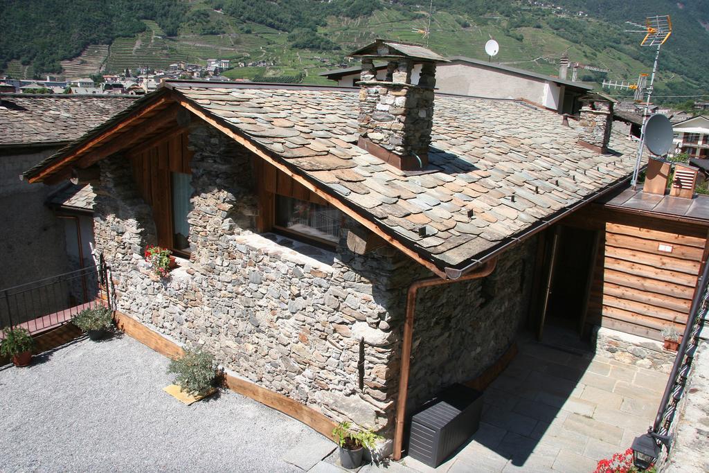 Ostello Del Castello Tirano Kültér fotó