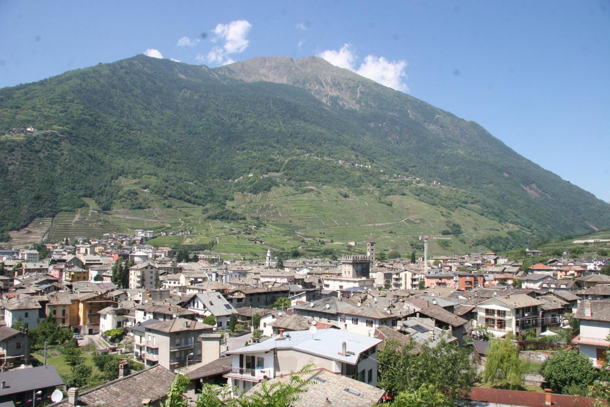 Ostello Del Castello Tirano Kültér fotó