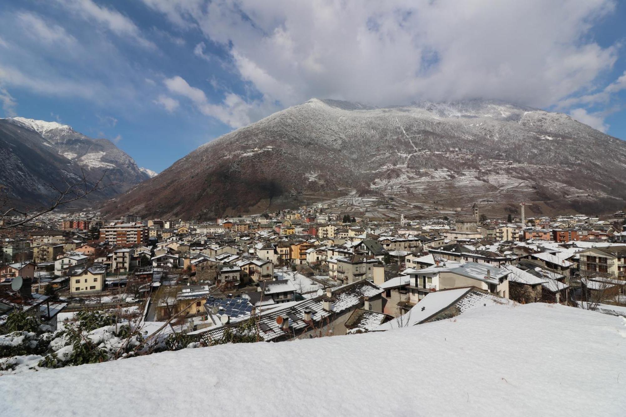 Ostello Del Castello Tirano Kültér fotó