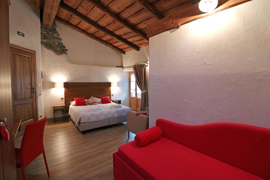 Ostello Del Castello Tirano Kültér fotó