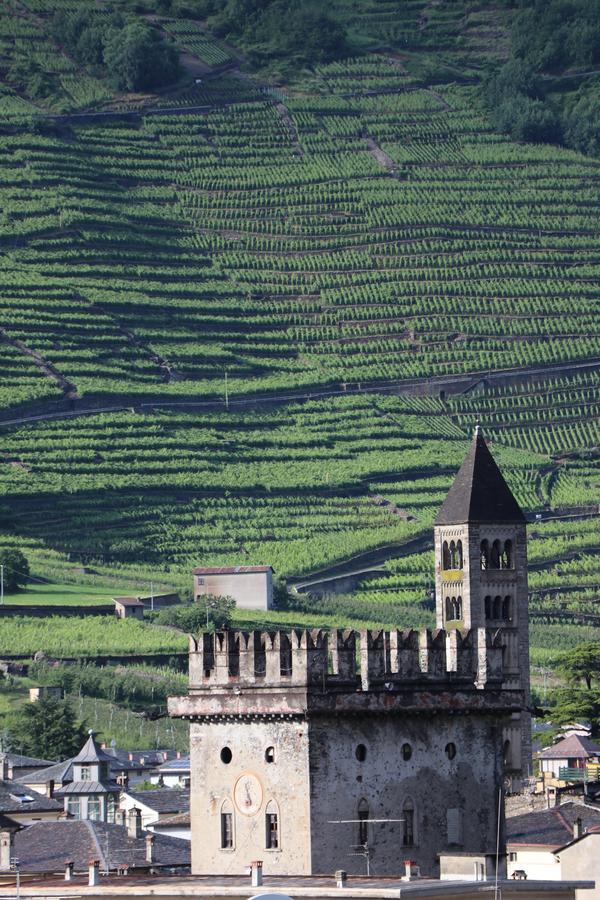 Ostello Del Castello Tirano Kültér fotó